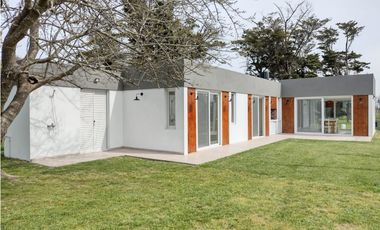 Casa tres ambientes. A estrenar. Barrio Costa del Sol. Mar Chiquita.