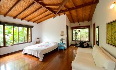 Casa en Arriendo en Envigado sector Las Brujas