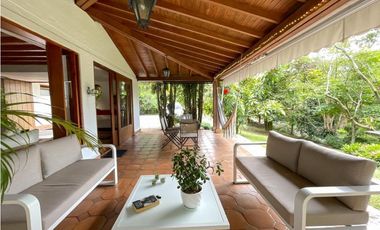 Casa en Arriendo en Envigado sector Las Brujas