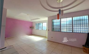 VENDO CASA CON POZO EN LAS LOMAS