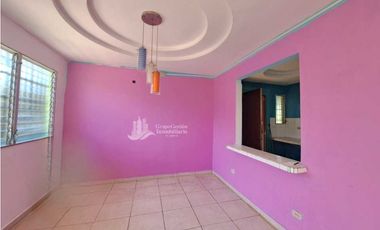 VENDO CASA CON POZO EN LAS LOMAS