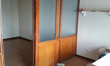 OFICINA DE 33 M² EN TERCER PISO AL CONTRAFRENTE EN PLENO CENTRO DE SAN JUSTO