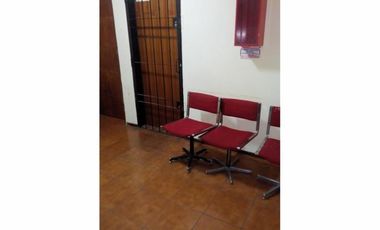 OFICINA DE 33 M² EN TERCER PISO AL CONTRAFRENTE EN PLENO CENTRO DE SAN JUSTO