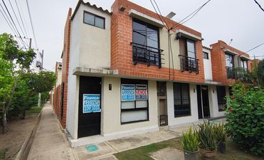 casa condominio en arriendo/venta en ciudad del puerto. Cod V106300