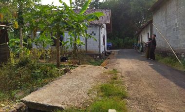 Rumah 1 unit terakhir semi furnish