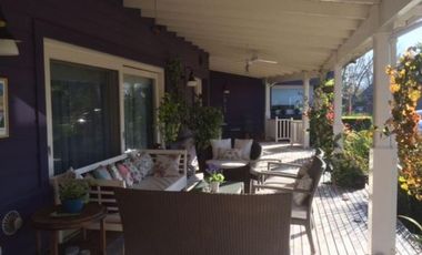 IMPONENTE PROPIEDAD ESTILO AMERICANO DE GRAN CATEGORIA