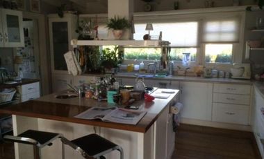 IMPONENTE PROPIEDAD ESTILO AMERICANO DE GRAN CATEGORIA