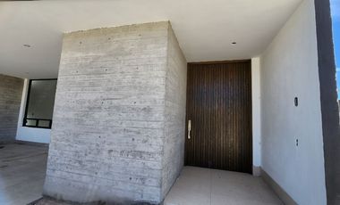 Casa en venta en Residencial San Nicolás Premier, zona Pte.  de Aguascalientes