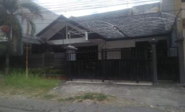 Dijual Rumah 2 lantai di Dukuh Kupang Barat