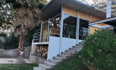 Vive en Pirque: Casa con Piscina, Gimnasio y Entorno Natural