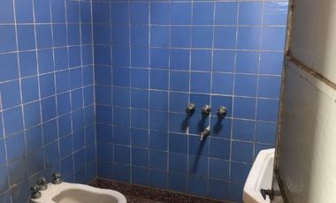 Casa PH en venta en Villa Dominico