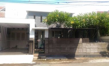 Rumah Siap Huni Nginden Intan Barat Surabaya.