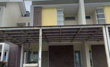 Rumah 2 Lantai Renov Semi Furnished di Cluster Samata Harapan Indah