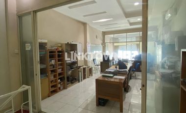 Dijual Cepat Ruko Lantai 4 Premium Bebas Banjir Cocok untuk Segala Usaha di Nginden Surabaya
