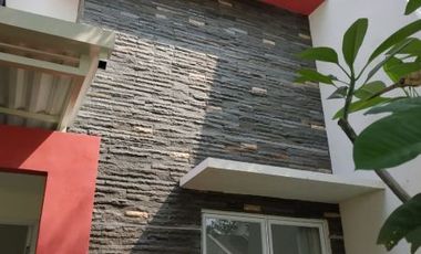 Rumah dijual La Diva Green Hills Menganti Gresik