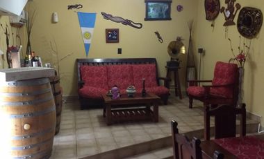 Venta de casa 7 ambientes Casanova