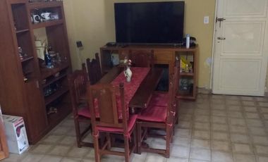 Venta de casa 7 ambientes Casanova