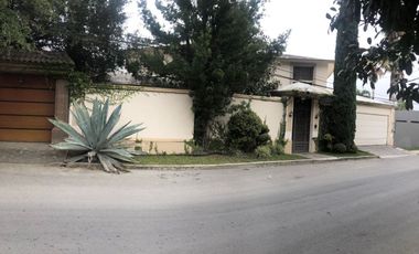 OPORTUNIDAD Casa en venta en lomas de Valle Alto