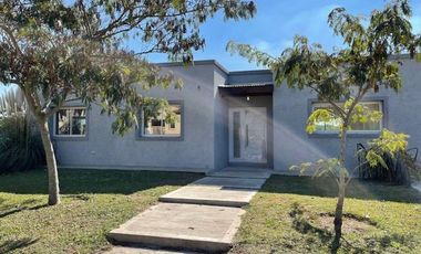 Casa en venta en Santa Guadalupe Pilar del Este