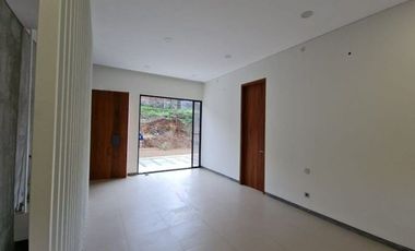 Rumah Mewah dekat Kampus ITB & Gedung Sate Bandung di Cigadung Dago Cash 3,1 M-an