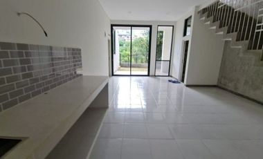 Rumah Mewah dekat Kampus ITB & Gedung Sate Bandung di Cigadung Dago Cash 3,1 M-an