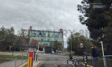 EXCELENTE LOCAL EN ARRIENDO EN SAN CARLOS DE APOQUINDO