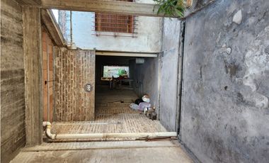 MONTGOLFIER 4660 entre Da Vinci y Del Tejar