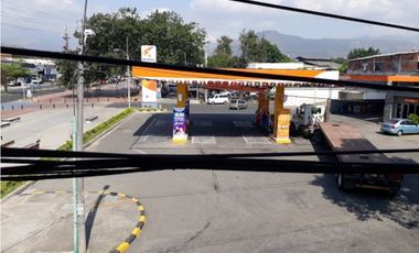ALQUILA  LOCAL CON BODEGAS LA BASE CALI