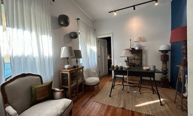 Casa en Venta en Edificio completo de 3 pisos. 6 departamentos y local comercial. Santo Domingo/Miraflores. Metro Bellas Artes