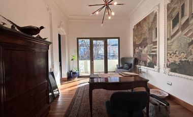 Casa en Venta en Edificio completo de 3 pisos. 6 departamentos y local comercial. Santo Domingo/Miraflores. Metro Bellas Artes