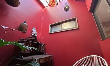 Casa en Venta en Edificio completo de 3 pisos. 6 departamentos y local comercial. Santo Domingo/Miraflores. Metro Bellas Artes