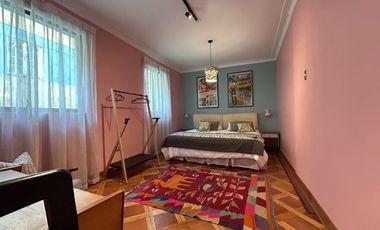 Casa en Venta en Edificio completo de 3 pisos. 6 departamentos y local comercial. Santo Domingo/Miraflores. Metro Bellas Artes