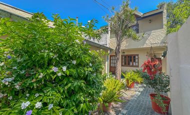 Casa en Venta en Remedios de Escalada Oeste