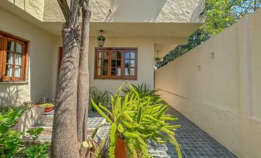 Casa en Venta en Remedios de Escalada Oeste