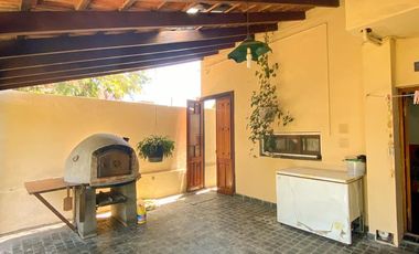 Casa en Venta en Remedios de Escalada Oeste