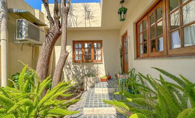 Casa en Venta en Remedios de Escalada Oeste