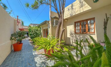 Casa en Venta en Remedios de Escalada Oeste