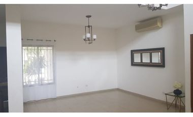 SE ALQUILA CASA RESIDENCIAL EN SAN FRANCISCO VILLA LILLA - VA PORRAS