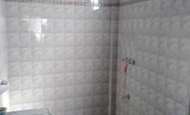 Retasado venta  por viaje Casa con local barrio Monte Cudine