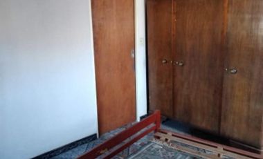 Retasado venta  por viaje Casa con local barrio Monte Cudine