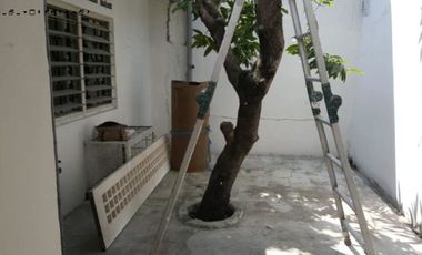 Rumah di Wisma Permai Tengah, Strategis