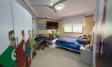 VENTA Amplio apartamento excelente distribución ubicación exclusiva. Cabecera Cra. 39A Bucaramanga. 166m2. Cod V12443