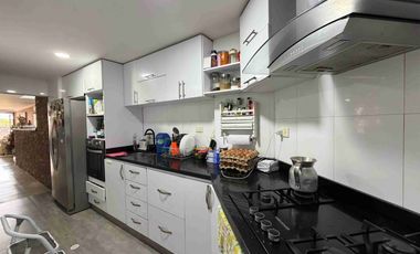 VENTA Amplio apartamento excelente distribución ubicación exclusiva. Cabecera Cra. 39A Bucaramanga. 166m2. Cod V12443