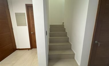 Casa en arriendo de 4 dorm. en La Reina