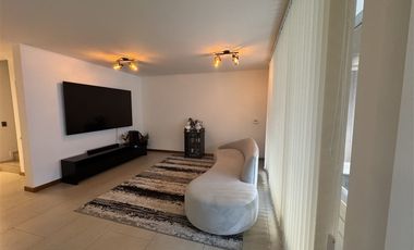 Casa en arriendo de 4 dorm. en La Reina