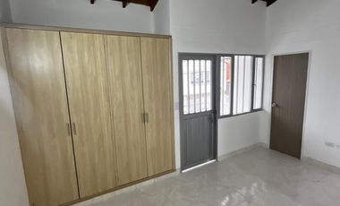 casa en arriendo/venta en av. libertadores. Cod A3452