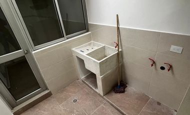 casa en arriendo/venta en av. libertadores. Cod A3452
