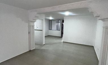 casa en arriendo/venta en av. libertadores. Cod A3452
