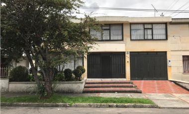 Casa en venta/arriendo en Bogotá, localidad Suba, sector La Castellana