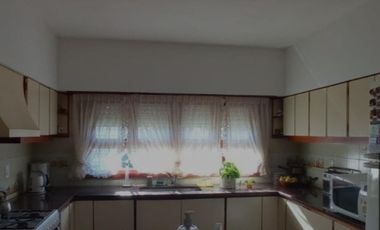 VENDO CHALET 4 AMBIENTES